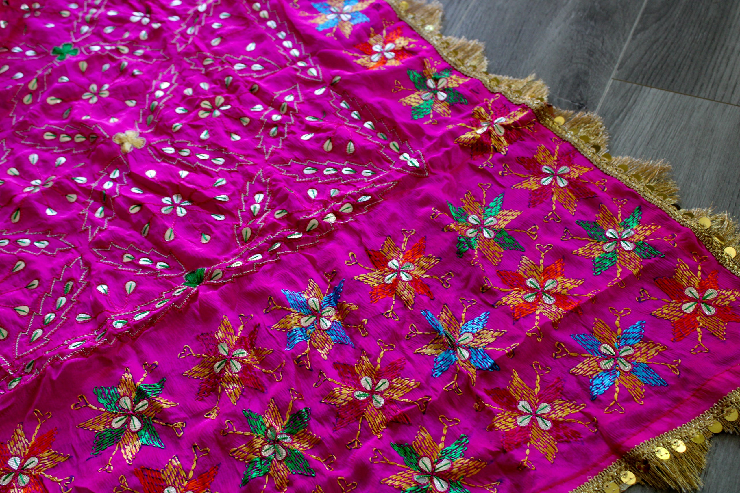 Gota patti work 2024 designs pink phulkari
